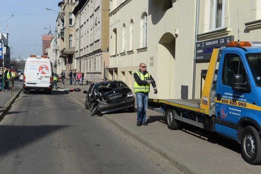 Poznań: Dwie osoby ranne w wypadku na Wierzbięcicach
