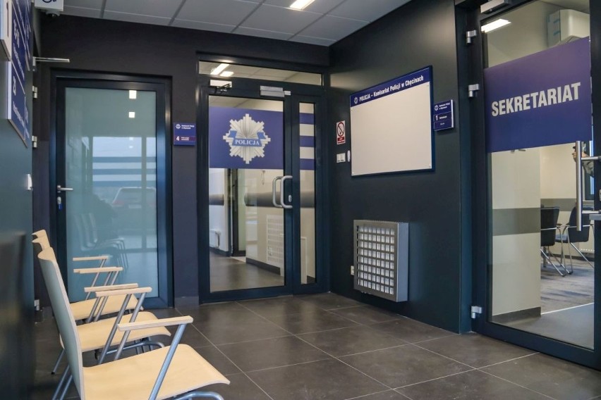 Tak wygląda siedziba policji w XXI wieku. Otwarty w piątek nowy komisariat w Chęcinach zachwyca. Zobaczcie film i zdjęcia