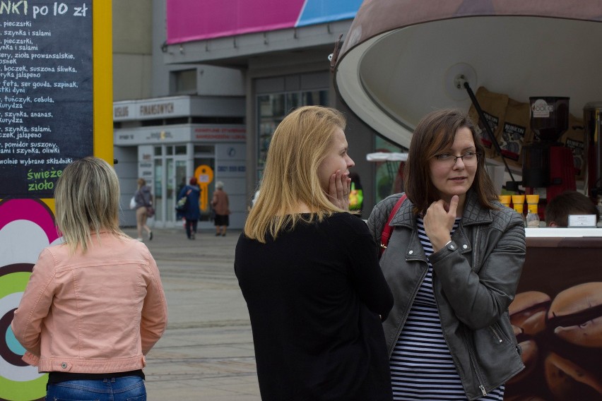 Zlot food trukców na rynku w Katowicach