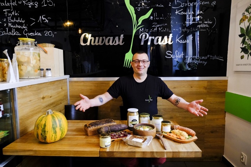 Filip Malinowski z "Chwast Prast Vegetrian Bistro"...