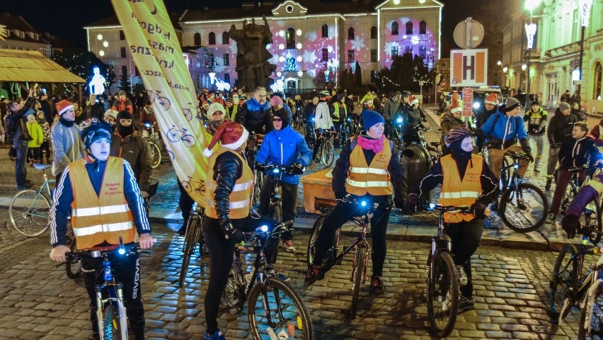 Ponad 70 rowerzystów, głównie z Bydgoszczy, przejechało...