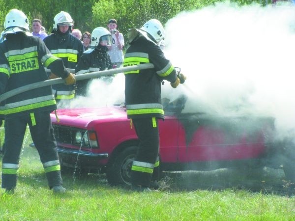 Po tym pożarze fiat nadawał się tylko na złomowanie