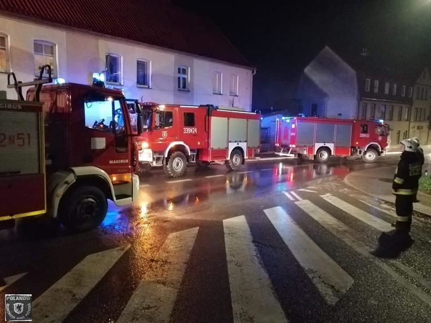 Do pożaru doszło w niedzielę wieczorem w Polanowie. Strażacy...