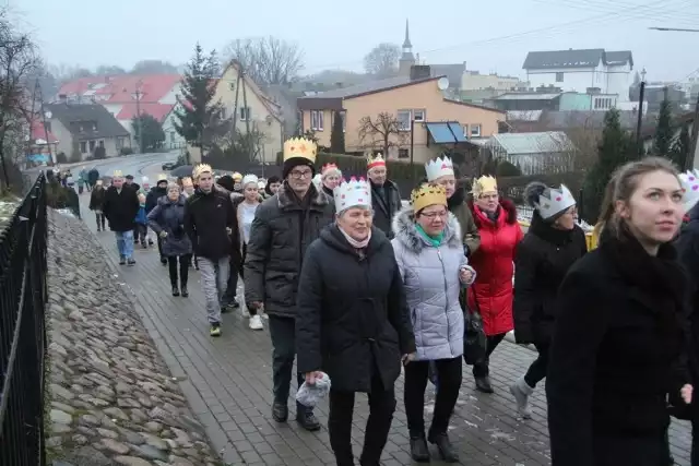 Ubiegłoroczny pochód Trzech Króli w Tuchomiu