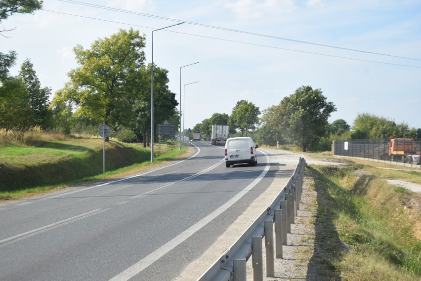 Przetarg na budowę drogi ekspresowej S12 od Przysuchy do Wieniawy na terenie powiatu przysuskiego ogłoszony. To kolejny odcinek tej trasy