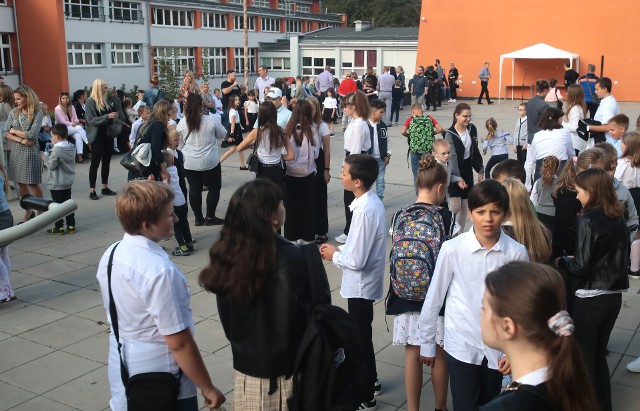 W tym roku do egzaminu kończącego szkołę podstawową w Szczecinie przystąpi nieco ponad 2300 uczniów