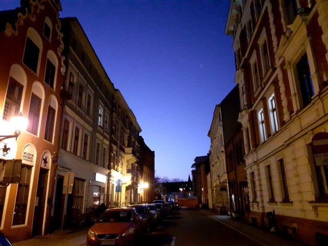 Dramat rozegrał się w jednej z kamienic przy ulicy Małe Garbary na starówce w Toruniu, sierpniowego wieczora 2020 roku. Prawomocnie osądzony został w miniony wtorek, 4 kwietnia, w Gdańsku.