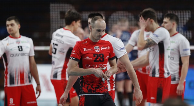 Asseco Resovia tym razem przegrała z Zaksą Kędzierzyn-Koźle 0:3.Asseco Resovia - ZAKSA Kędzierzyn-Koźle [RELACJA]