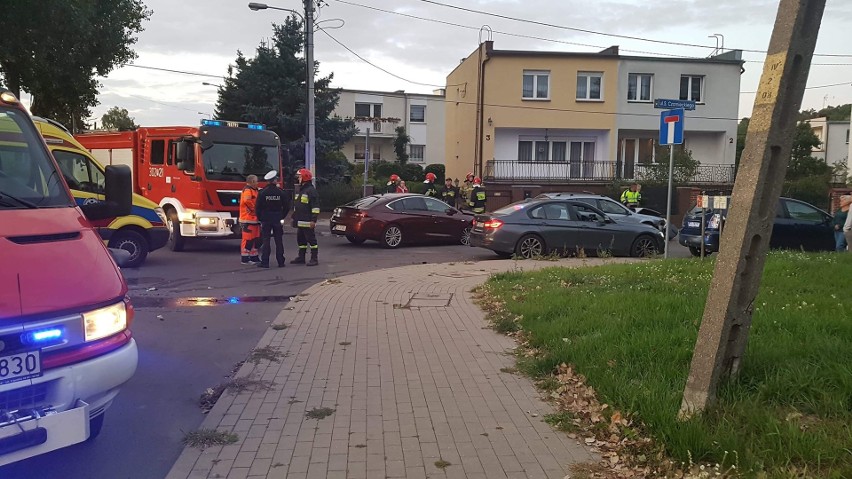 Do poważnego zderzenia opla i renault doszło w...