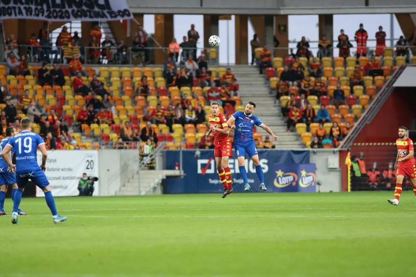 Jagiellonia Białystok - Podbeskidzie Bielsko-Biała 2:2....