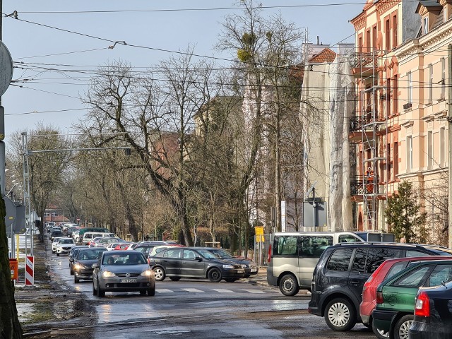 Projekt remontu ulicy Bydgoskiej ma uwzględniać rozwiązania dotyczące ruchu samochodowego i parkowania aut