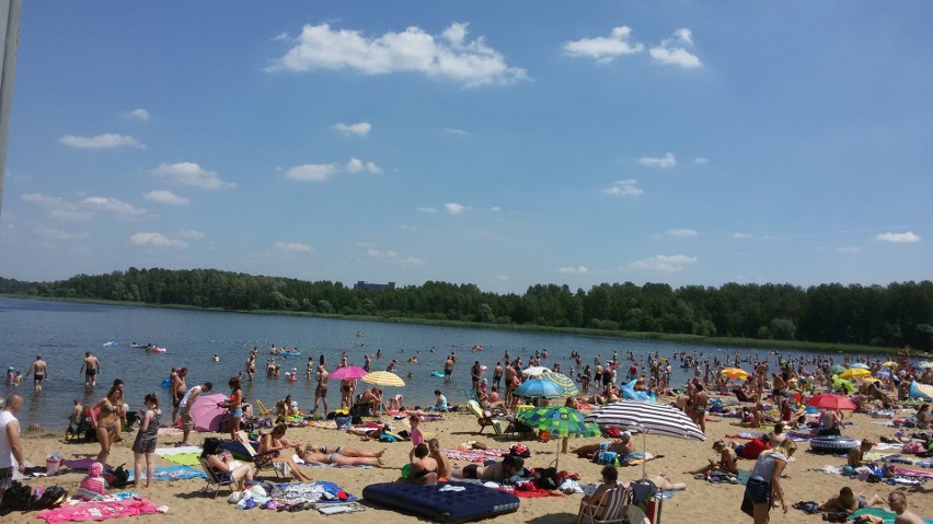 Dąbrowa Górnicza: Na plaży nad Pogorią III prawdziwe tłumy ZDJĘCIA