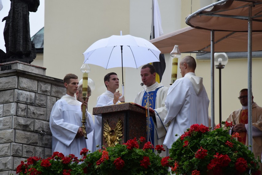 Uroczystości 50-lecia Koronacji Figury Matki Boskiej Leśniowskiej [ZDJĘCIA]