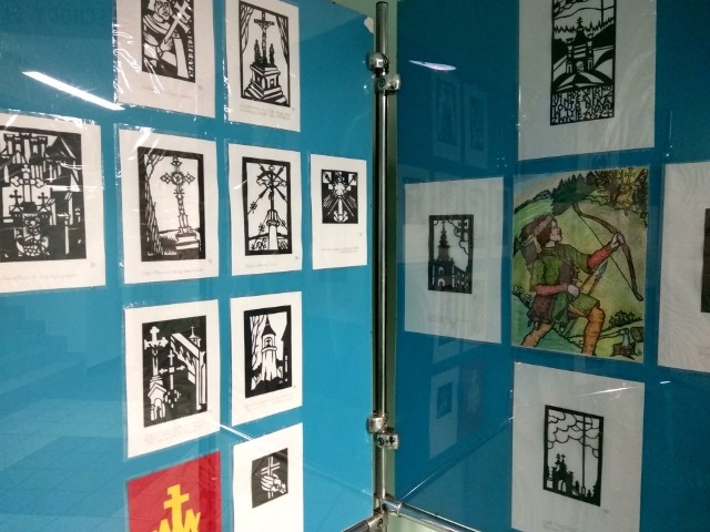 Wystawa wycinanek Marka Judyckiego w Urzędzie Miasta w Rudzie Śląskiej