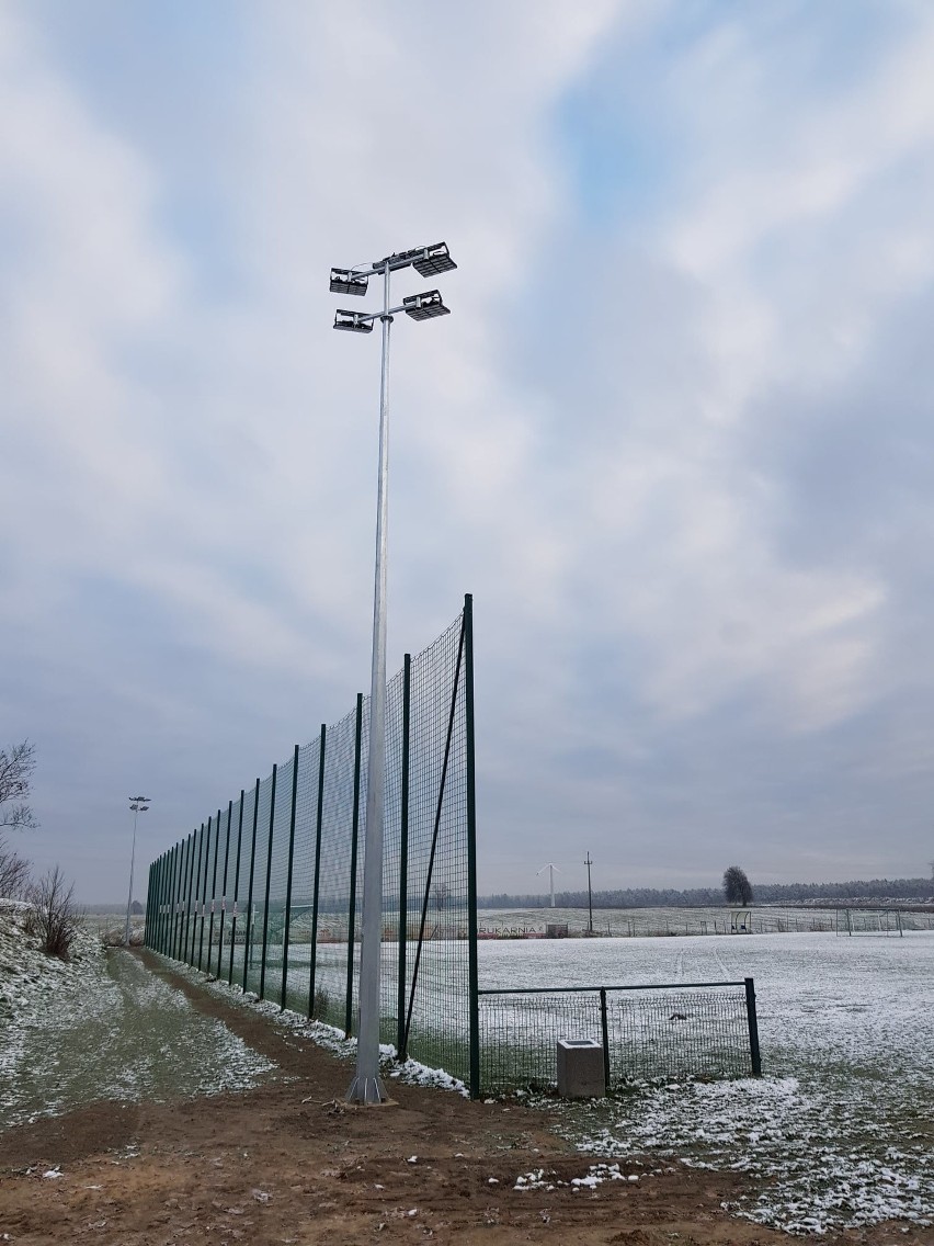 Stadion Miejski w Lipsku ma nowe oświetlenie LED-owe....