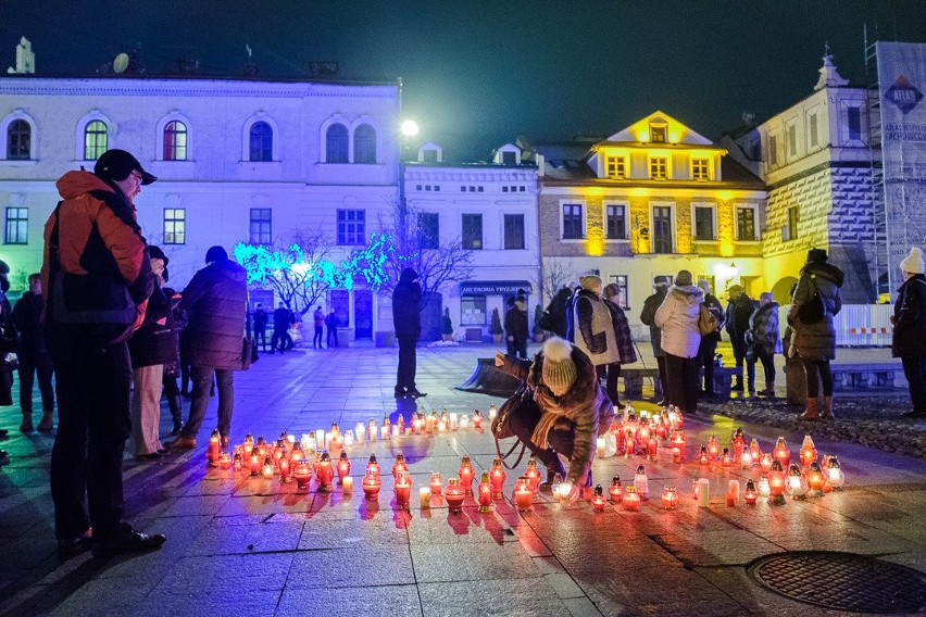 Największe serce świata zapłonęło także w Tarnowie [ZDJĘCIA]