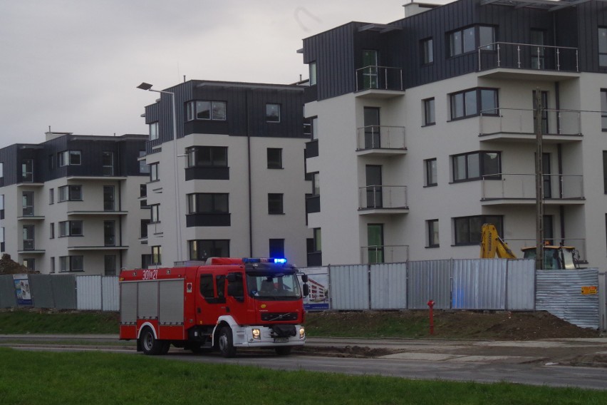 Wypadek na budowie bloku przy alei Solidarności w Opolu. Z...