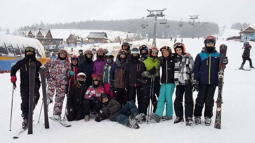 Gimnazjaliści z Szydłowca szaleli na stokach narciarskich pod Tatrami