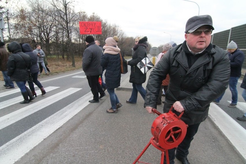 Protest przeciwko budowie fabryki silników Lufthansy pod...