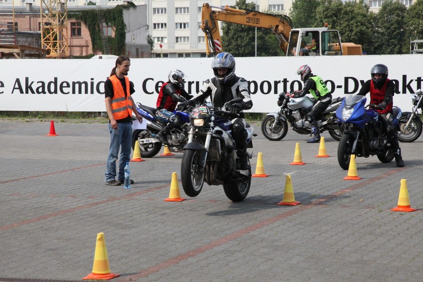 Gymkhana GP 2015. Motocyklowy konkurs sprawnościowy na Politechnice Łódzkiej [ZDJĘCIA]