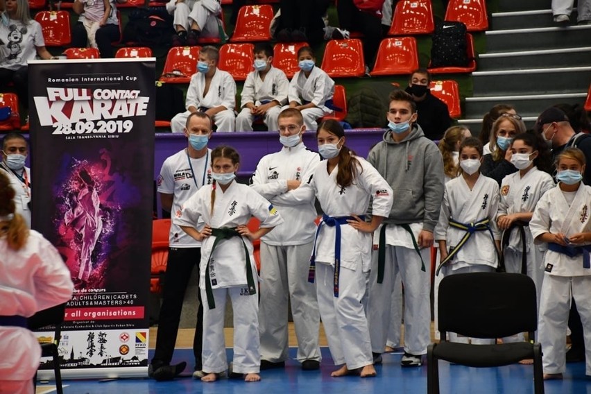 Udany występ karateków z Morawicy i Piekoszowa na turnieju w Rumunii. Teraz czas na mistrzostwa Europy [ZDJĘCIA]