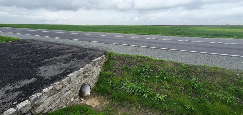 Rozpoczyna się przebudowa drogi nr 415 w Gwoździcach, która...