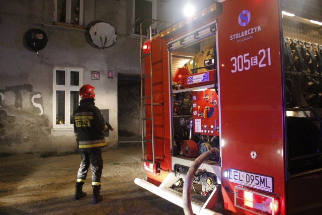 Pożar na strychu kamienicy przy Skierniewickiej w Łodzi