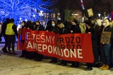 „Wolność, równość i siostrzeństwo”. W centrum Lublina odbył się protest kobiet. Zobacz zdjęcia