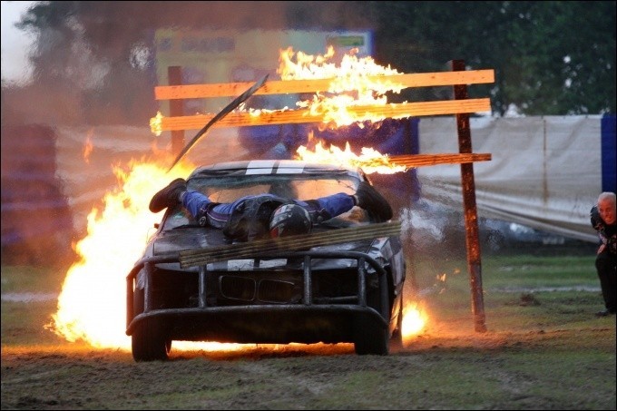 Występ grupy kaskaderów Traber Stunt Team 