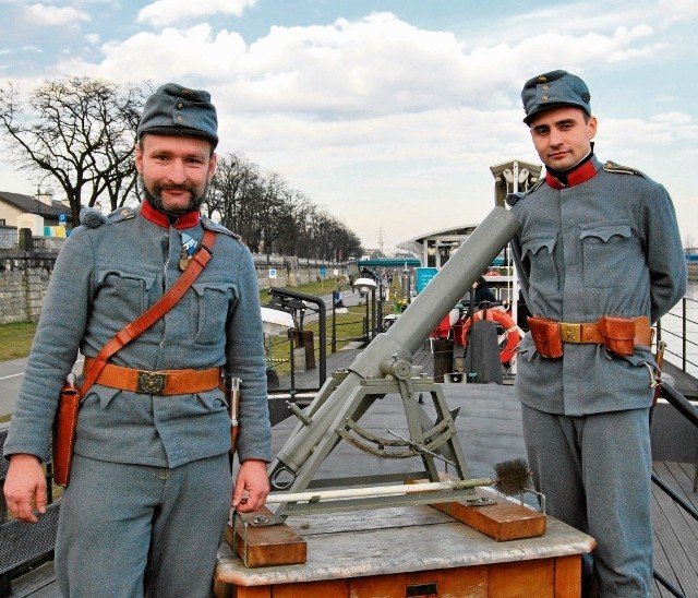 W Krakowie pojawili się żołnierze w austro-węgierskich mundurach