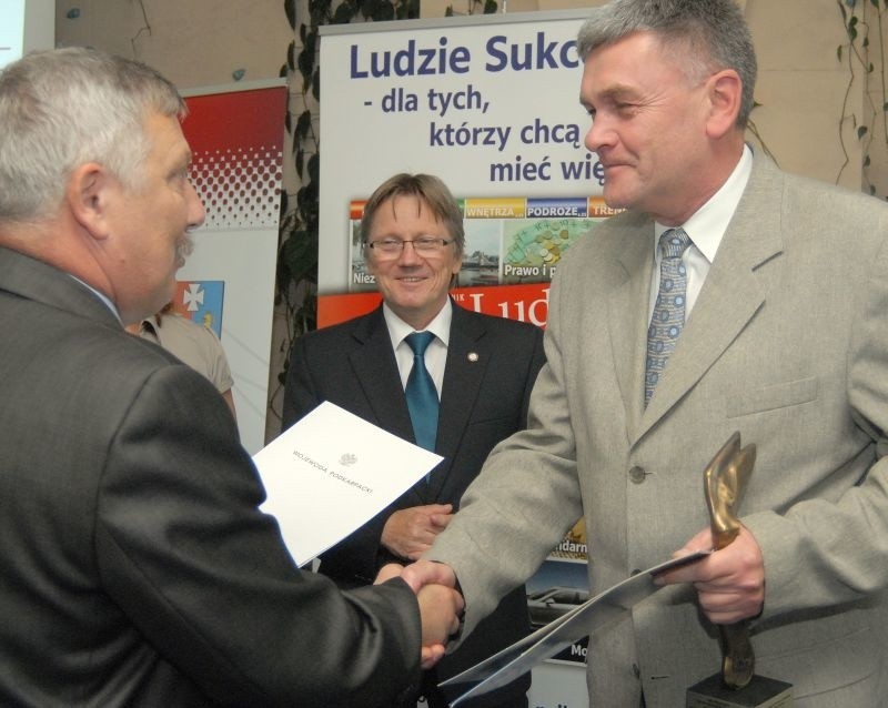 Nagrodzeni w konkursie "Budowa roku 2011 Obiektu Komunikacyjnego Podkarpacia"