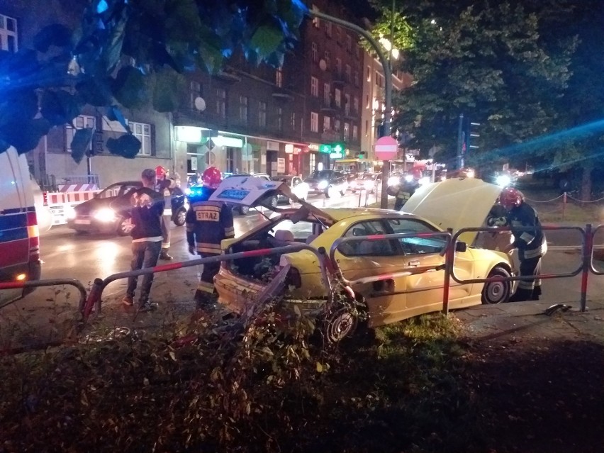 Kraków. Wypadek na alei Słowackiego [WIDEO, ZDJĘCIA]        