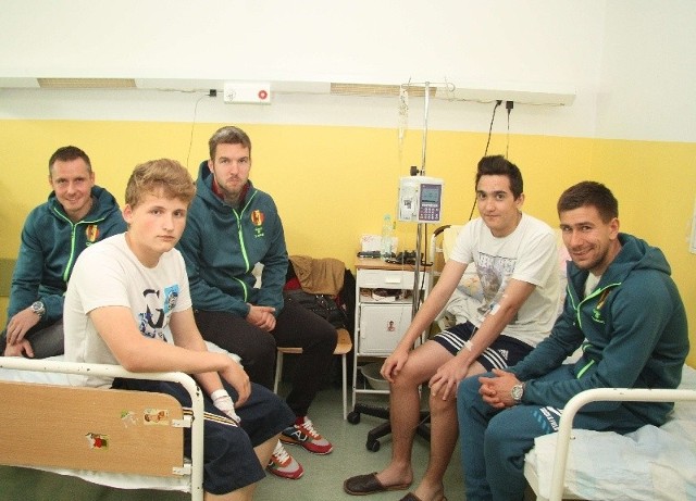Piłkarze Korony u małych pacjentów szpitala 
