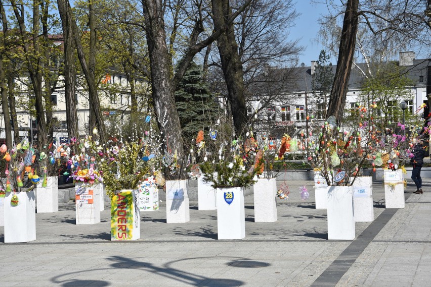 Ogród wielkanocny na placu Biegańskiego w Częstochowie