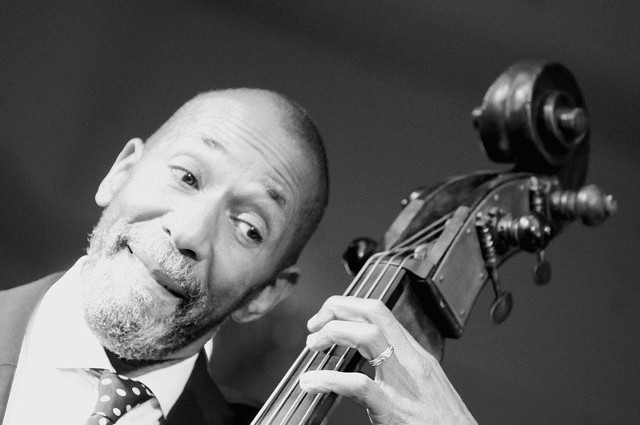 Ron Carter - legendarny amerykański kontrabasista, gwiazda Green Town of Jazz - przywołał w Palmiarni utwory z płyty "Dear Miles&#8221;