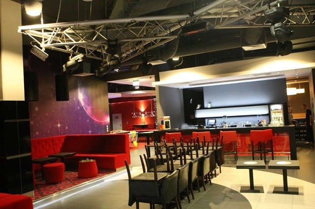 W Centrum Handlowym Jantar w Słupsku będzie klub muzycznyKlub Kosmos przy kręgielni MK Bowling zostanie otwarty w przyszły weekend. Co ciekawe, w Słupsku jest już lokal Kosmos, to klub bilardowy.
