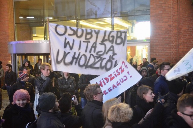 Stop rasizmowi w Poznaniu: Protestowali przeciwko przemocy wobec cudzoziemców
