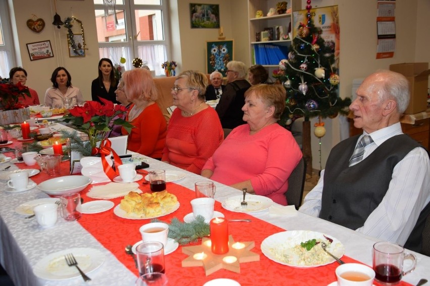 Wigilia w klubie Senior+ w Mircu. Uroczysta i podniosła atmosfera świąt Bożego Narodzenia. Zobacz zdjęcia