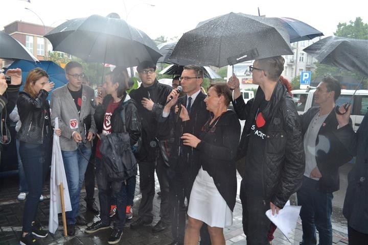 Częstochowa: Protest w obronie I Liceum Ogólnokształcącego...