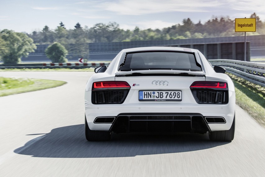 Audi R8 V10 RWS...