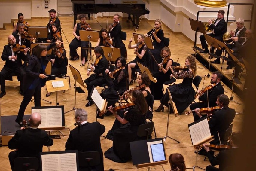 Sinfonietta Cracovia w akcji. Tutaj podczas koncertu z Anną...