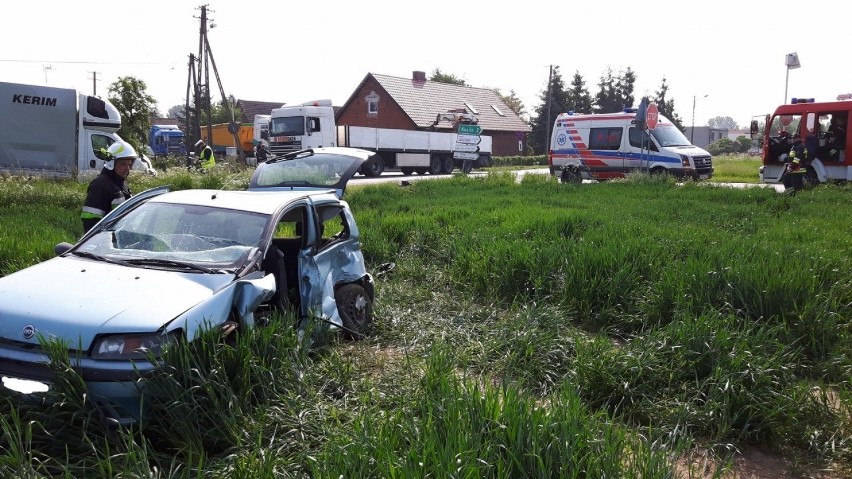 Wypadek w Michorzewie. Rannych zabrał śmigłowiec [ZDJĘCIA]