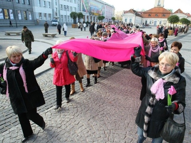 setki kobiet wzięły udział w marszu