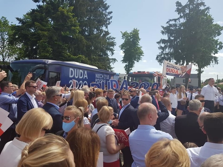 Prezydent Andrzej Duda w Wilczkowicach Górnych koło Kozienic i w Goździe [WIDEO]