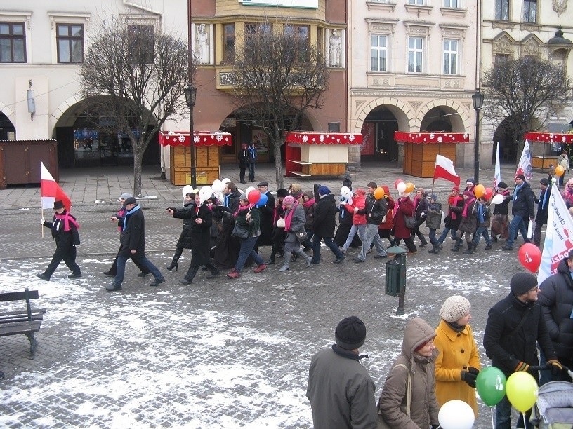 Marsz w obronie życia i rodziny w Cieszynie. Ponad tysiąc uczestników [ZDJĘCIA]