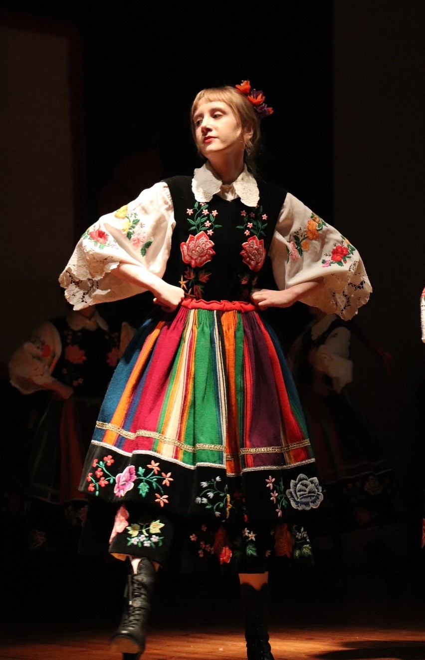 20 lat Dziecięco-Młodzieżowego Zespołu Tanecznego „Sanowiślaczki” z Radomyśla. Zobacz zdjęcia
