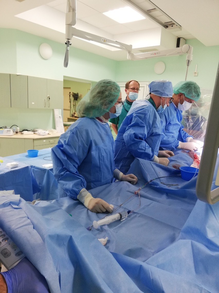 W Sanoku pacjentom po udarze mózgu zoperowali serce. Zabieg nie wymagał otwierania klatki piersiowej [ZDJĘCIA]
