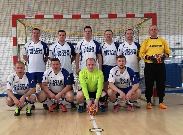 Księża z Diecezji Kieleckiej odpadli w ćwierćfinale mistrzostw Polski w futsalu.