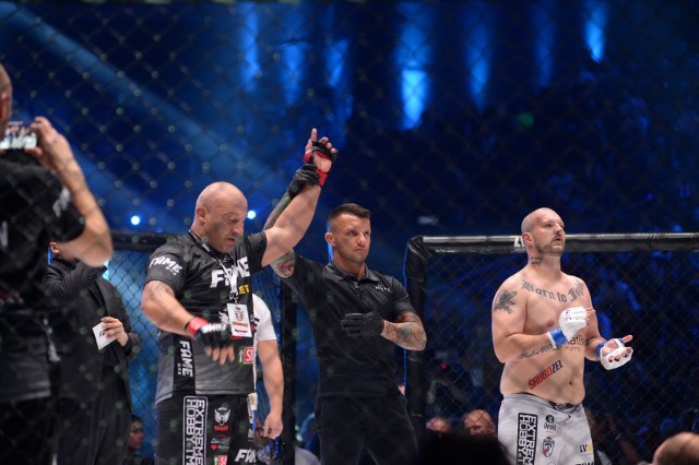 Fame MMA 5. Marcin Najman pokonał Bonusa BGC. Nokaut w pierwszej rundzie!