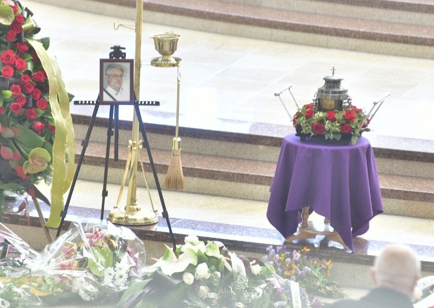 Pogrzeb Jerzego Vietha w Radomiu. Urna z jego prochami...